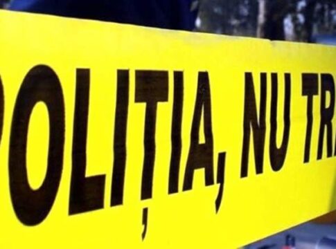 Un bărbat s-a spânzurat în scara blocului. Soţia nu l-a primit în apartament după ce ar fi ameninţat-o.