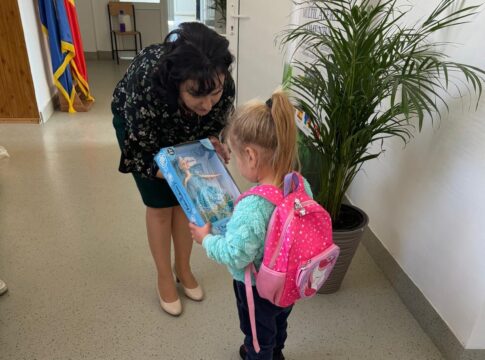 Colectă umanitară la C.N. „Petru Rareş” pentru Şcoala Gimnazială Slobozia-Conachi (Galaţi), grav afectată de inundaţii