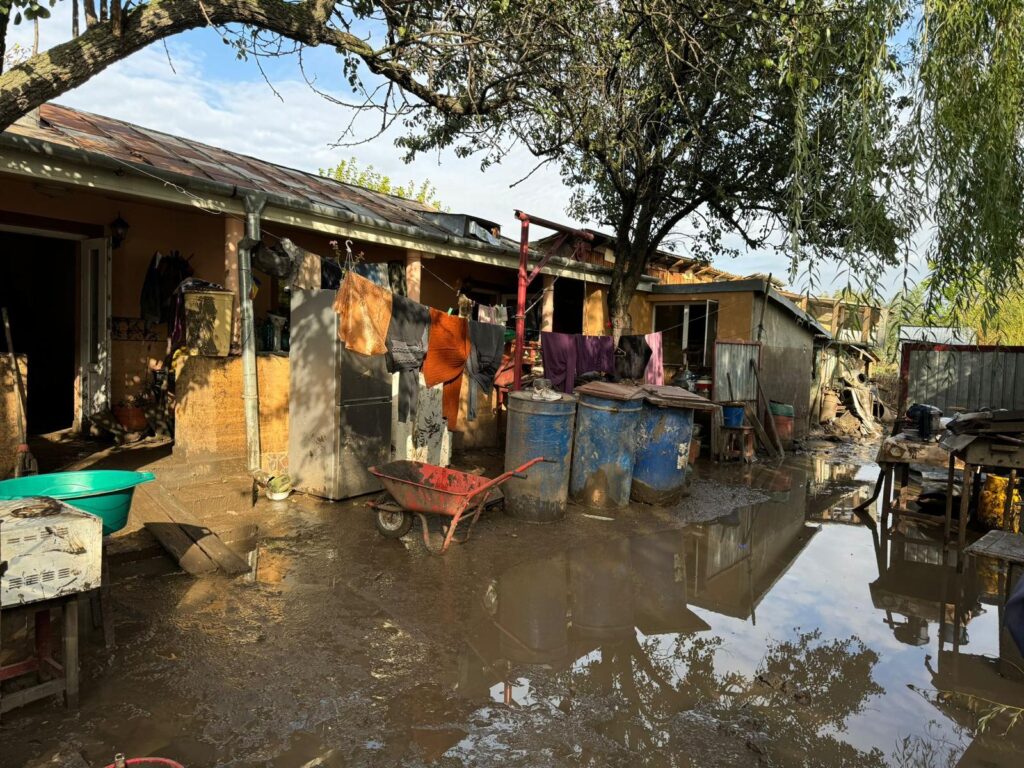 C.N. "Petru Rareş" face o colectă umanitară pentru Şcoala Gimnazială Slobozia-Conachi (Galaţi), grav afectată de inundaţii