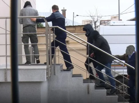 Roznovean arestat după ce a furat bunuri de peste 5.000 euro
