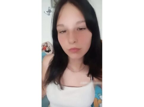 O minoră de 13 ani, din Borleşti, de negăsit de patru zile! Poliţiştii vă cer sprijinul!