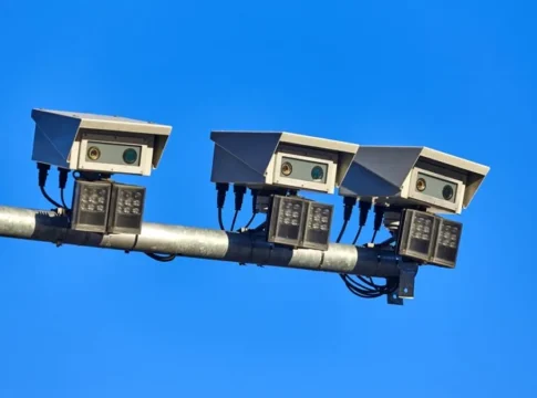 Primele radare fixe cu camere în Neamţ! Amenzile vin prin poştă!