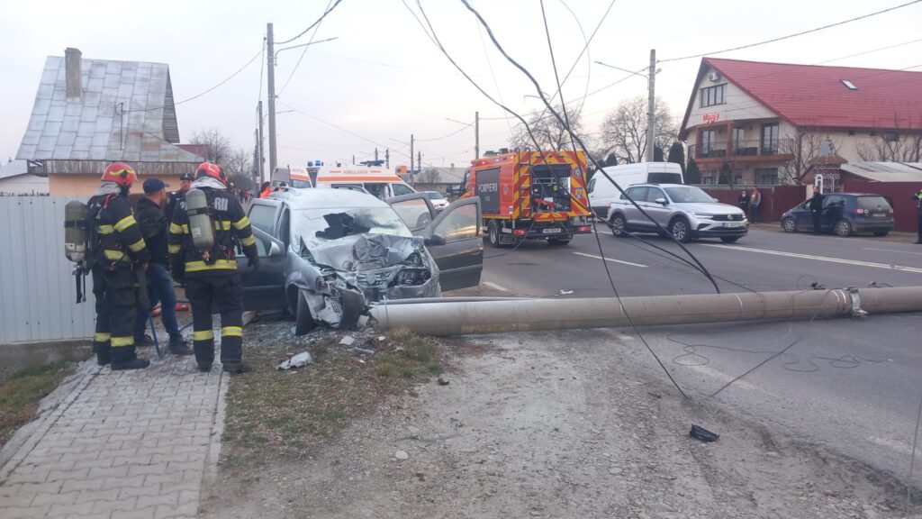 Grav accident rutier pe DN 15, la Dumbrava Roşie